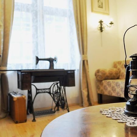 Traditional Slovak Apartment 브라티슬라바 외부 사진