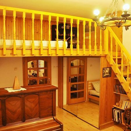 Traditional Slovak Apartment 브라티슬라바 외부 사진