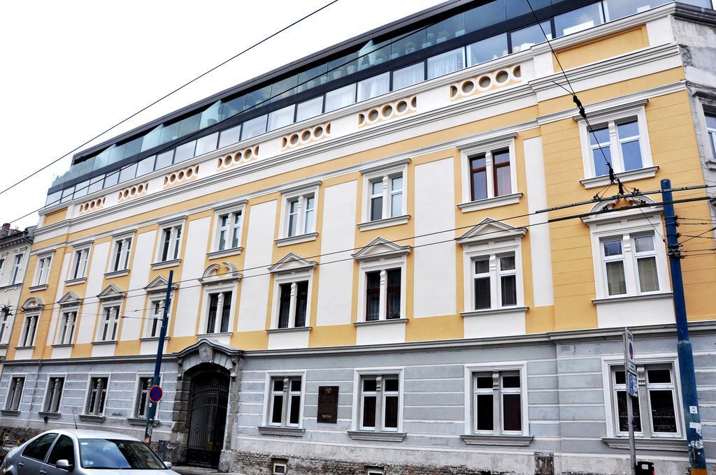 Traditional Slovak Apartment 브라티슬라바 외부 사진